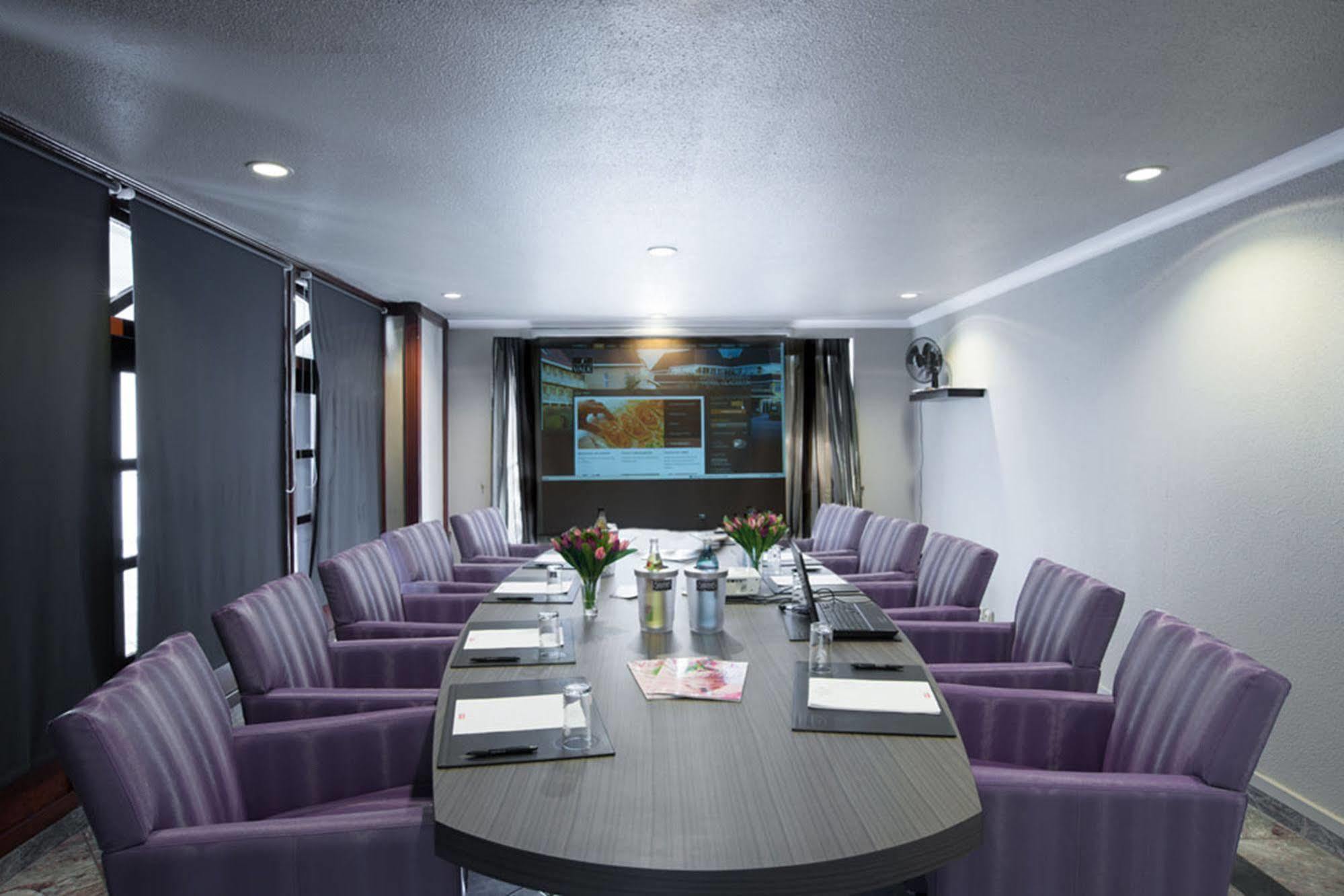 Hotel Gladbeck Van Der Valk Ngoại thất bức ảnh